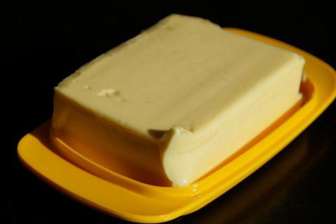 Butter. The Dutch for "butter" is "boter".