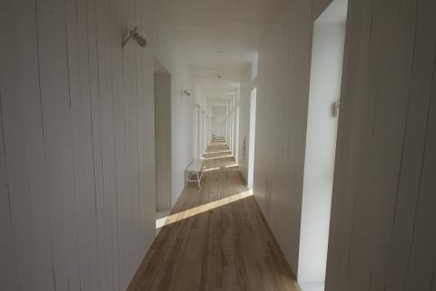 Hallway. The Dutch for "hallway" is "gang". Hallway. The Dutch for "hallway" is "gang".