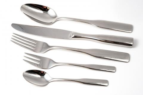 Cutlery. The Dutch for "cutlery" is "bestek". Cutlery. The Dutch for "cutlery" is "bestek".