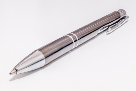 Pen. The Dutch for "pen" is "pen". Pen. The Dutch for "pen" is "pen".