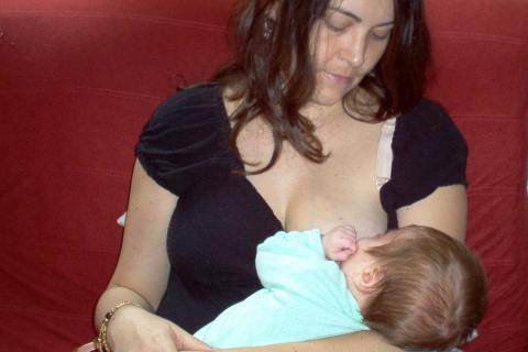 Breastfeeding. The Dutch for "breastfeeding" is "borstvoeding". Breastfeeding. The Dutch for "breastfeeding" is "borstvoeding".