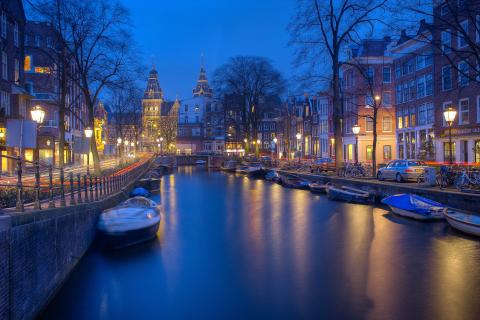 Canal. The Dutch for "canal" is "gracht".