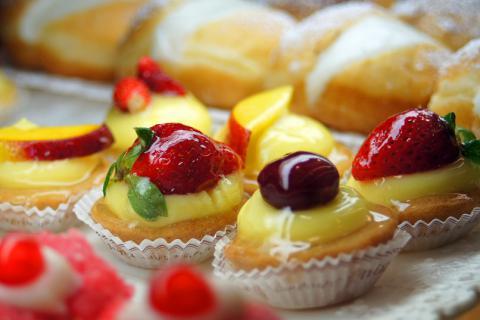 Pastry. The Dutch for "pastry" is "gebak". Pastry. The Dutch for "pastry" is "gebak".
