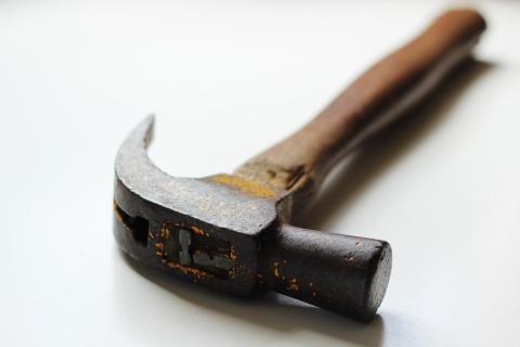 Hammer. The Dutch for "hammer" is "hamer".