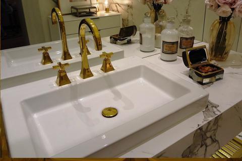 Bathroom sink. The French for "bathroom sink" is "lavabo". Bathroom sink. The French for "bathroom sink" is "lavabo".