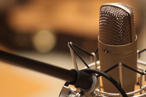 Microphone. The French for "microphone" is "micro". Microphone. The French for "microphone" is "micro".
