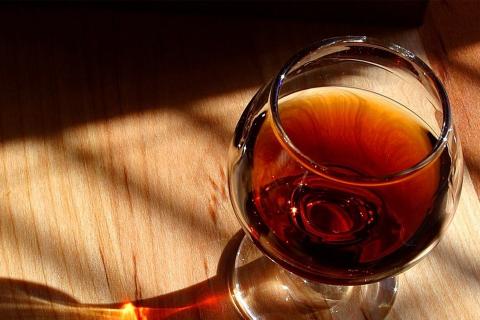 A brandy; a cognac. The French for "a brandy; a cognac" is "un cognac". A brandy; a cognac. The French for "a brandy; a cognac" is "un cognac".