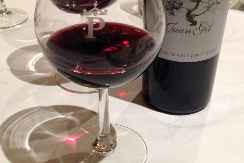A glass of red wine. The French for "a glass of red wine" is "un verre de vin rouge". A glass of red wine. The French for "a glass of red wine" is "un verre de vin rouge".