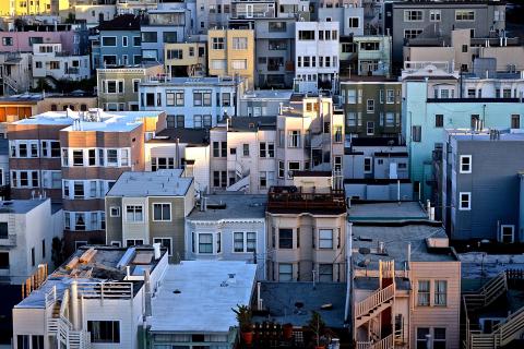 A district; a neighbourhood. The French for "a district; a neighbourhood" is "un quartier". A district; a neighbourhood. The French for "a district; a neighbourhood" is "un quartier".