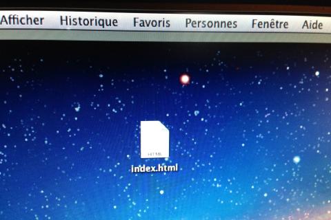 A file. The French for "a file" is "un fichier".