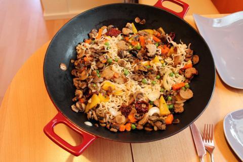 Wok. The French for "wok" is "wok".