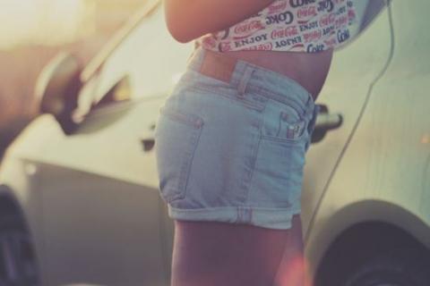 Shorts; a pair of shorts. The French for "shorts; a pair of shorts" is "short".