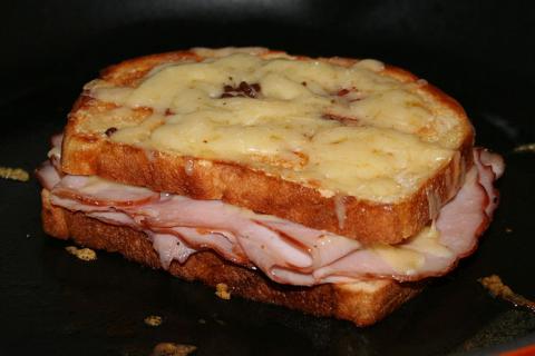 Toasted cheese and ham sandwich. The French for "toasted cheese and ham sandwich" is "croque-monsieur". Toasted cheese and ham sandwich. The French for "toasted cheese and ham sandwich" is "croque-monsieur".