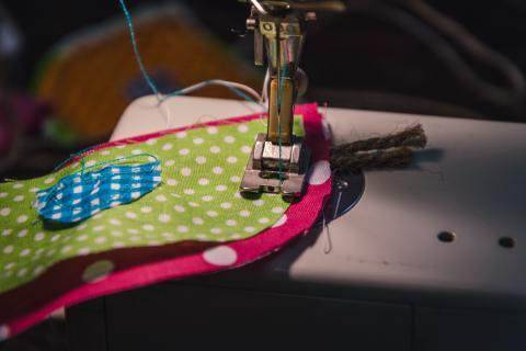 To sew. The French for "to sew" is "coudre". To sew. The French for "to sew" is "coudre".