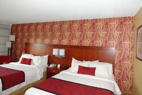Twin room. The Thai for "twin room" is "ห้องเตียงคู่".