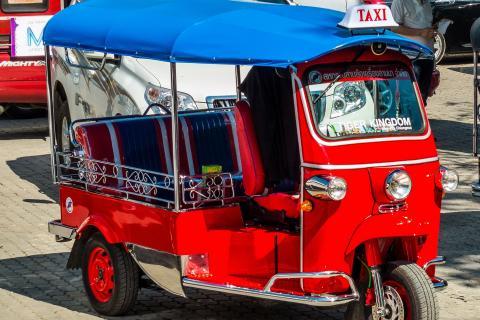 Tuk-tuk. The Thai for "tuk-tuk" is "ตุ๊ก ตุ๊ก". Tuk-tuk. The Thai for "tuk-tuk" is "ตุ๊ก ตุ๊ก".