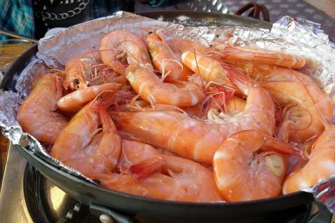 Shrimp. The Thai for "shrimp" is "กุ้ง". Shrimp. The Thai for "shrimp" is "กุ้ง".