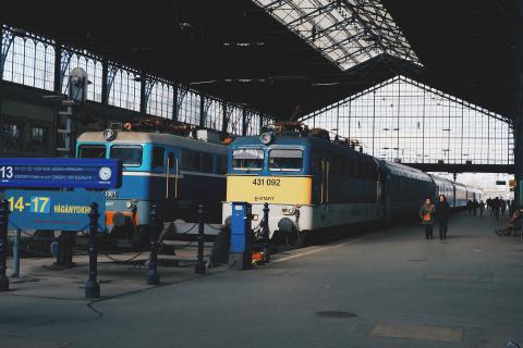 Station. The Thai for "station" is "สถานี".