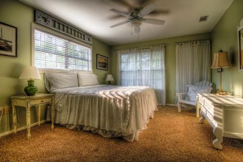 Bedroom. The Thai for "bedroom" is "ห้องนอน".
