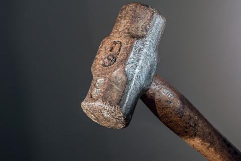 Hammer. The Thai for "hammer" is "ค้อน". Hammer. The Thai for "hammer" is "ค้อน".