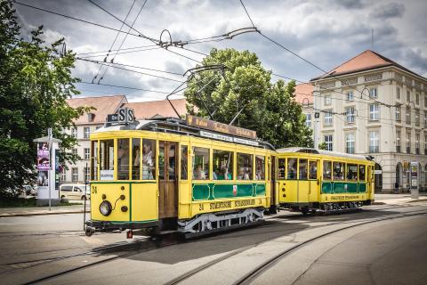 Tram. The Thai for "tram" is "รถราง". Tram. The Thai for "tram" is "รถราง".
