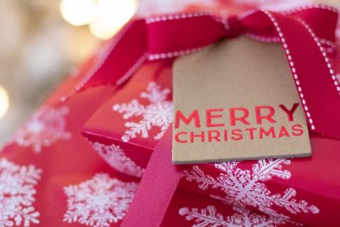 Merry Christmas!. The Thai for "Merry Christmas!" is "สุขสันต์วันคริสต์มาส".