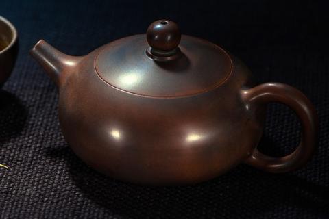 Teapot. The Thai for "teapot" is "กาน้ำชา". Teapot. The Thai for "teapot" is "กาน้ำชา".