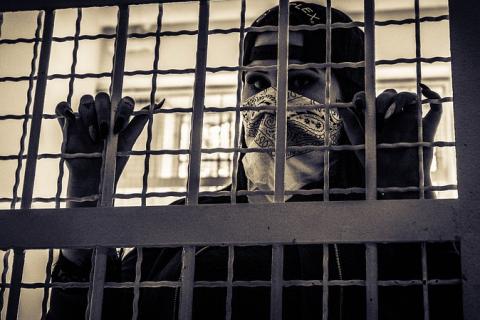 To imprison; to incarcerate. The Thai for "to imprison; to incarcerate" is "ติดคุก". To imprison; to incarcerate. The Thai for "to imprison; to incarcerate" is "ติดคุก".
