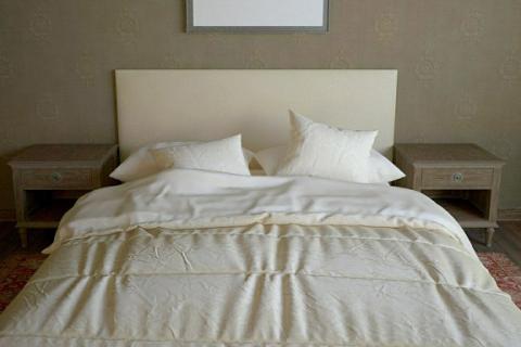 Bed (informal form). The Thai for "bed (informal form)" is "ที่นอน". Bed (informal form). The Thai for "bed (informal form)" is "ที่นอน".
