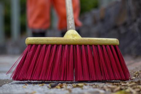 Broom. The Thai for "broom" is "ไม้กวาด". Broom. The Thai for "broom" is "ไม้กวาด".