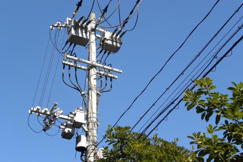 An electricity pole. The Thai for "an electricity pole" is "เสาไฟฟ้า". An electricity pole. The Thai for "an electricity pole" is "เสาไฟฟ้า".