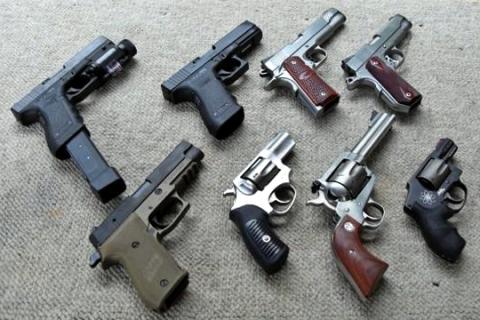 Eight guns. The Thai for "eight guns" is "ปืนแปดกระบอก". Eight guns. The Thai for "eight guns" is "ปืนแปดกระบอก".