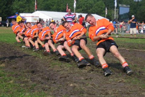 Tug of war. The Thai for "tug of war" is "ชักกะเย่อ". Tug of war. The Thai for "tug of war" is "ชักกะเย่อ".