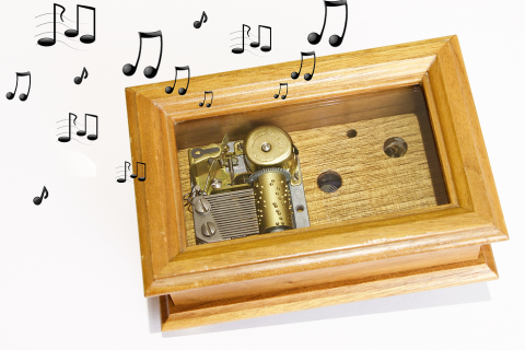 A music box. The Thai for "a music box" is "กล่องดนตรี". A music box. The Thai for "a music box" is "กล่องดนตรี".