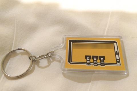 Keychain. The Thai for "keychain" is "พวงกุญแจ". Keychain. The Thai for "keychain" is "พวงกุญแจ".