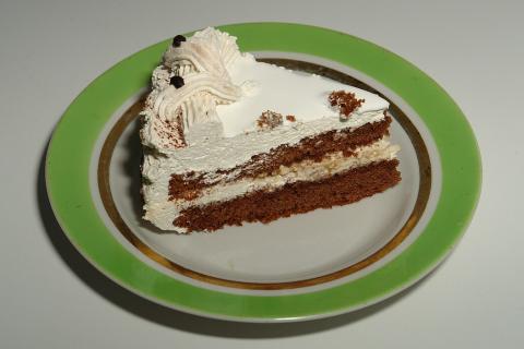 A piece of cake. The Thai for "a piece of cake" is "เค้กหนึ่งชิ้น".